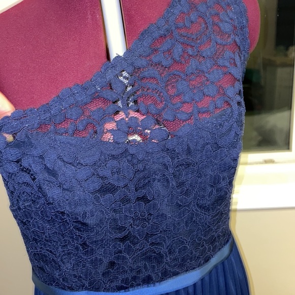 Formal gown sz 14 - Picture 4 of 7